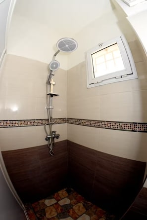 Shower, hair dryer, towels, soap - Apartment Beach SABLE D'OR la ROSE DES SABLES (Harhoura)