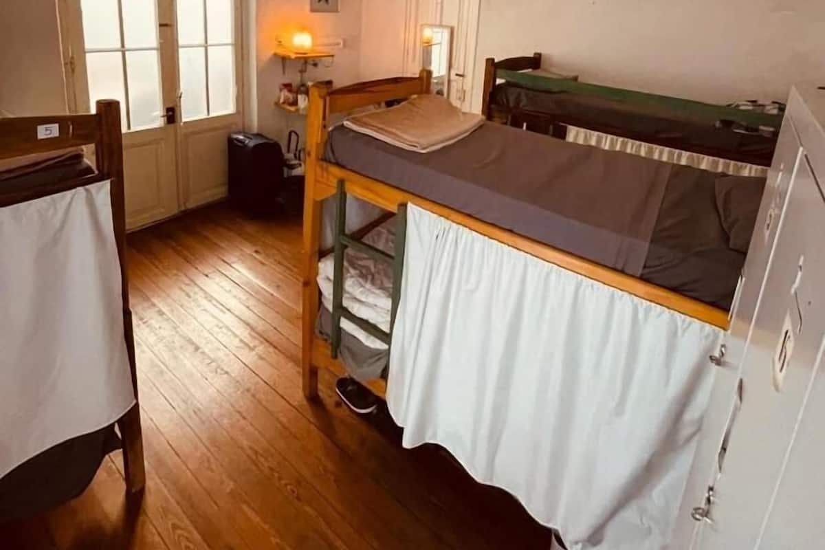 Dormitorio compartido clásico | Wifi gratis