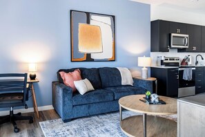 Smart TV - Landing | Stylish Studio in Central City (Salt Lake City)