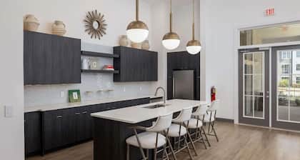 Landing | Amazing 1BD, Clubhouse, Gym