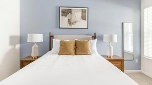 Desk, iron/ironing board, WiFi, bed sheets - Landing | Amazing 1BD, Gym, Clubhouse (Madison)