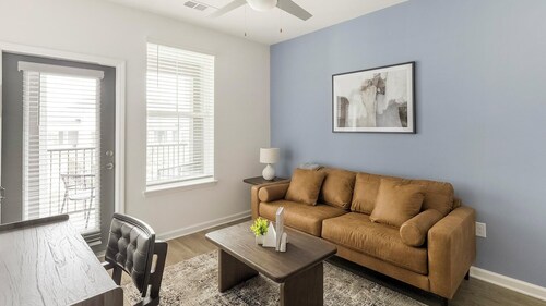 Landing | Amazing 1BD, Gym, Clubhouse