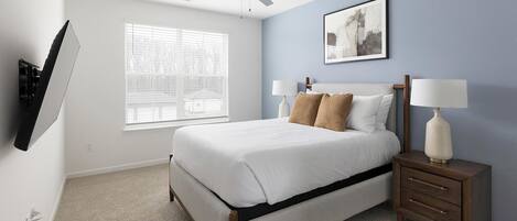 2 bedrooms, desk, iron/ironing board, WiFi