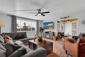 Smart-TV, Stereoanlage, Computerbildschirme