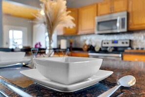 Fridge, microwave, oven, stovetop - Cozy Desert Oasis with Pool and Hot Tub! (Tucson)