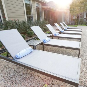 Terrace/patio - Landing | Stylish 2BD, Pool, Clubhouse (San Antonio)