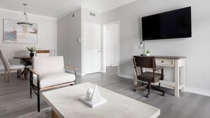 Smart TV - Landing | Stylish 2BD, Pool, Clubhouse (San Antonio)