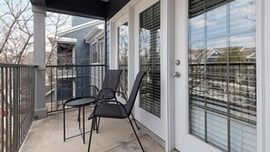 Terrace/patio - Landing | Amazing 1BD, Pool, Gym (San Antonio)