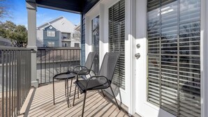 Unclassified image, 2 of 21, button - Landing | Spectacular 1BD, Gym, Pool (San Antonio)