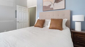 2 habitaciones, escritorio, tabla de planchar con plancha y wifi 