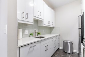 Fridge, dining tables - Landing | Stunning 1BD, Gym (New Haven)