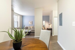 Interior - Landing | Stunning 1BD, Gym (New Haven)