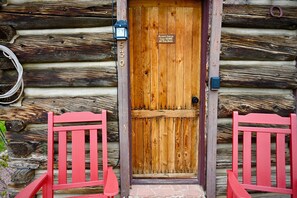 Exterior detail - 1895 Hot Tub Home and games Cabin Cripple Creek perfect for a getaway (Cripple Creek)
