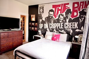 3 makuuhuonetta, silitysrauta/-lauta, vauvan matkasänky, ilmainen Wi-Fi