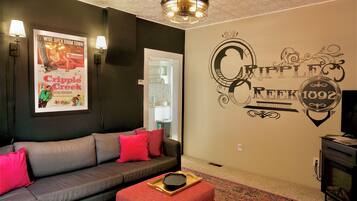 Smart-TV, Kamin, Videospiele, DVD-Player