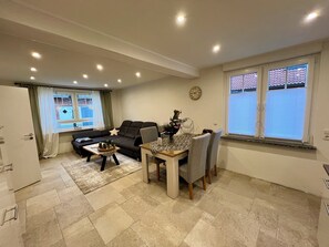 Dining - Charming apartment on the hill in one of the oldest streets of the village (Bad Bentheim)