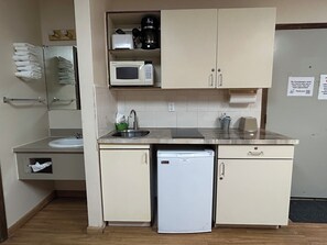 Háromágyas szoba | Íróasztal és ingyenes wifi