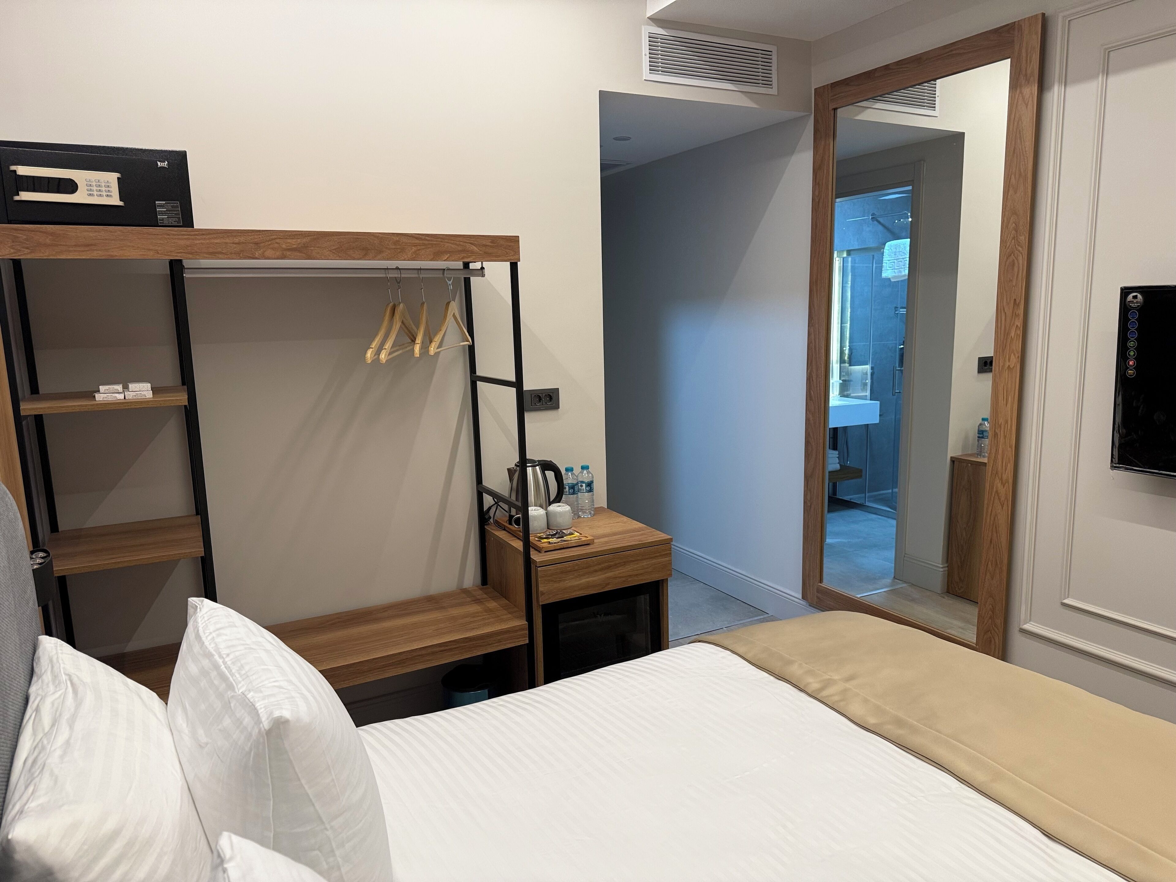 Chambre Double Standard, vue ville | Literie hypoallergénique, minibar, coffres-forts dans les chambres