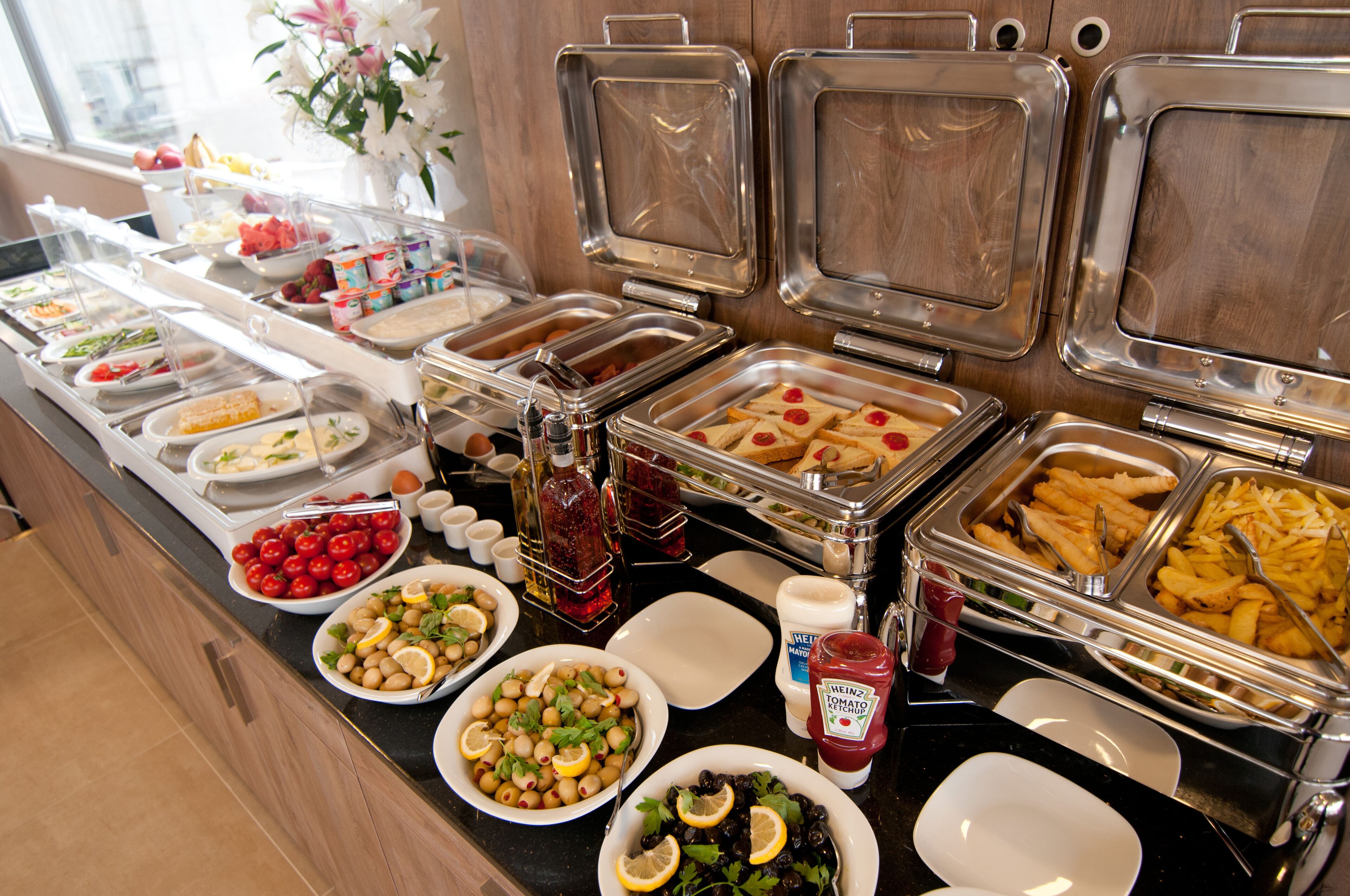 Free daily buffet breakfast 