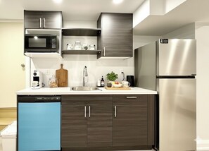 Fridge, microwave, dishwasher, coffee/tea maker