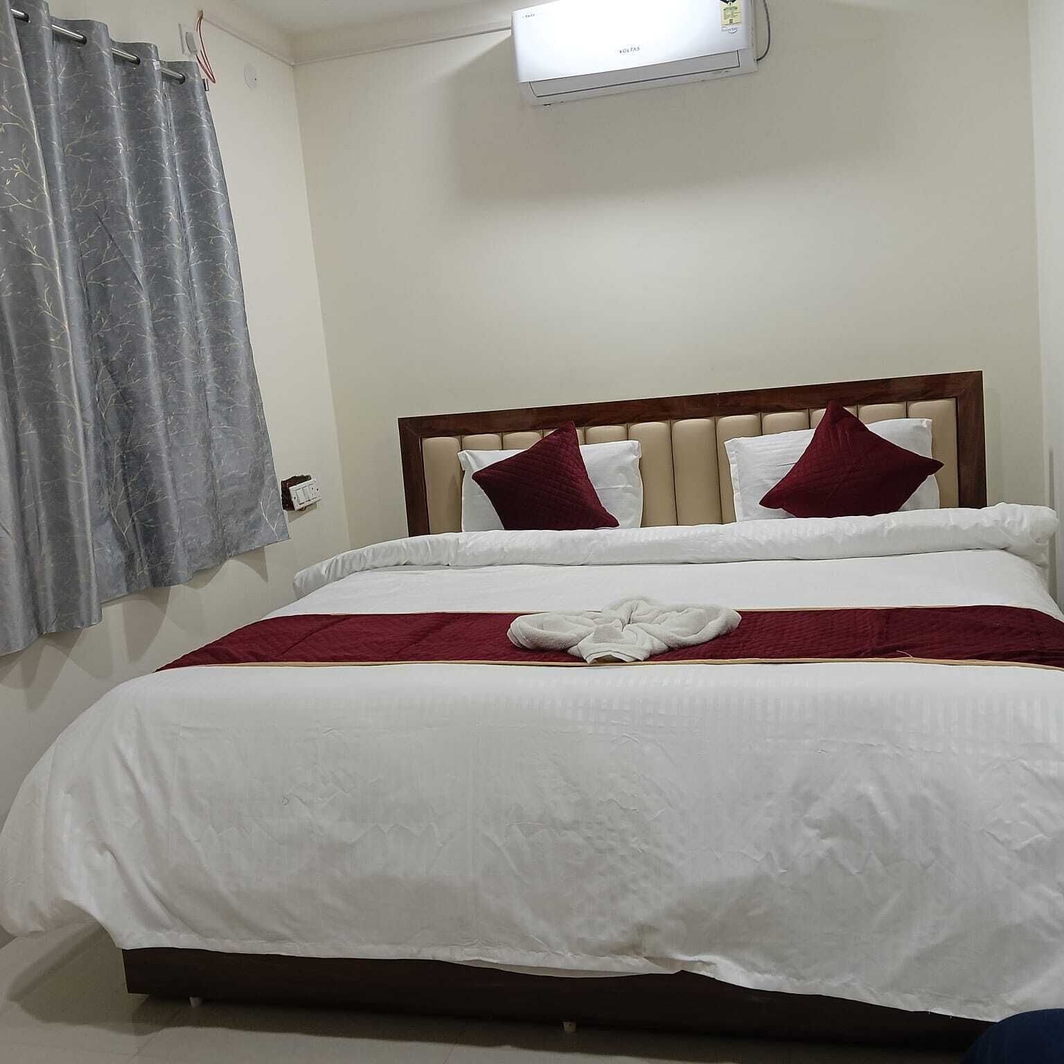 Deluxe Room, City View | Free WiFi