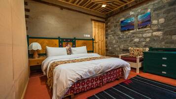 Insonorización, tabla de planchar con plancha y wifi gratis