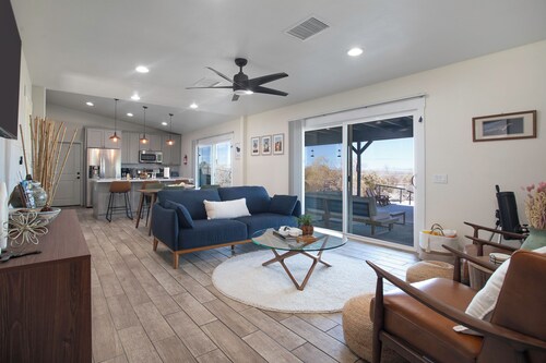 Manana Moonrise, Pool, Spa, Views, 4bdrm, 9 mins to JTNP