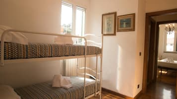 2 bedrooms, WiFi, bed sheets