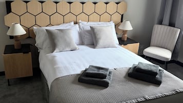 Espacio para trabajar con laptop y wifi gratis