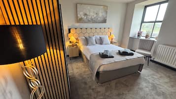 Espacio para trabajar con laptop y wifi gratis