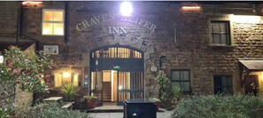 Exterior detail - Craven Heifer  (Skipton)