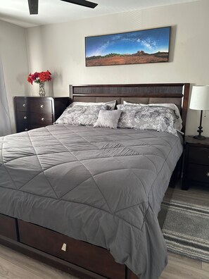 2 bedrooms, iron/ironing board, free WiFi, bed sheets