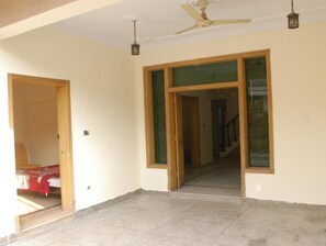 Interior - Khyber Inn (Islamabad)