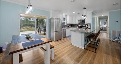 Fish/Relax at Lakefront Retreat Sleeps 10 Pets OK