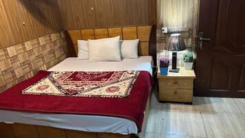 Sistema de insonorización, tabla de planchar con plancha y wifi gratis