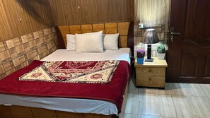 Soundproofing, iron/ironing board, free WiFi - Baoo Jee Hotel  (Islamabad)