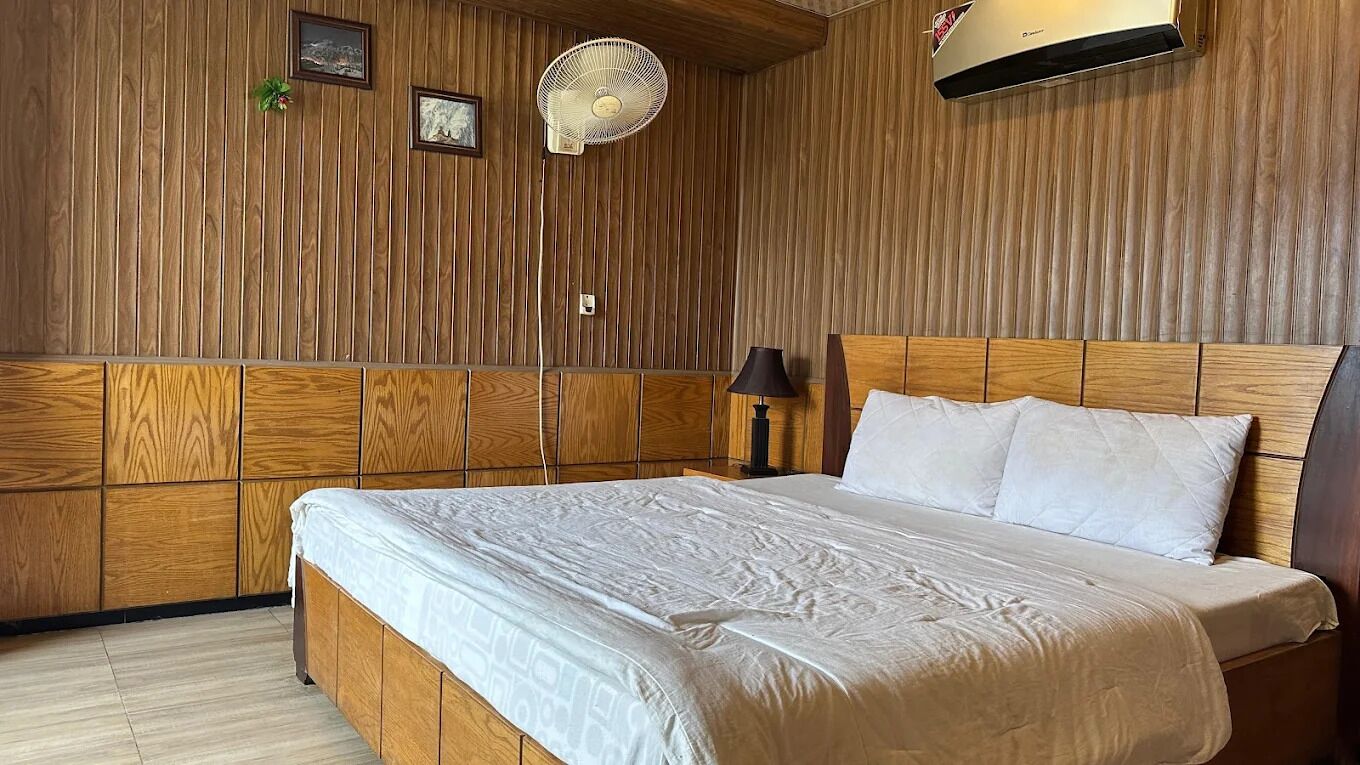 Soundproofing, iron/ironing board, free WiFi