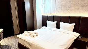 Tallelokero huoneessa, työpöytä