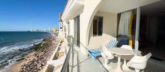 Awesome 2 Bdrm Beachfront Condo on Cerritos Beach