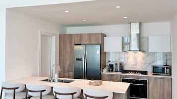Kondominium, 3 kamar tidur, balkon | Interior