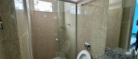 Kamar Triple | Kamar mandi