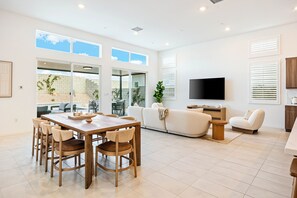 Dining - Agave Sands by VARE | EV Charger, Miralon Resort! (Palm Springs)