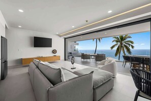 TV, table football, offices - Luxury Beachfront 3BR + Ocean Views | Panarea 1C (Bucerías)
