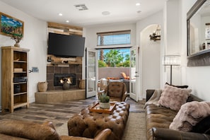 TV, fireplace - Casa Capri-Walking Distance to Old Town LQ + Park (La Quinta)