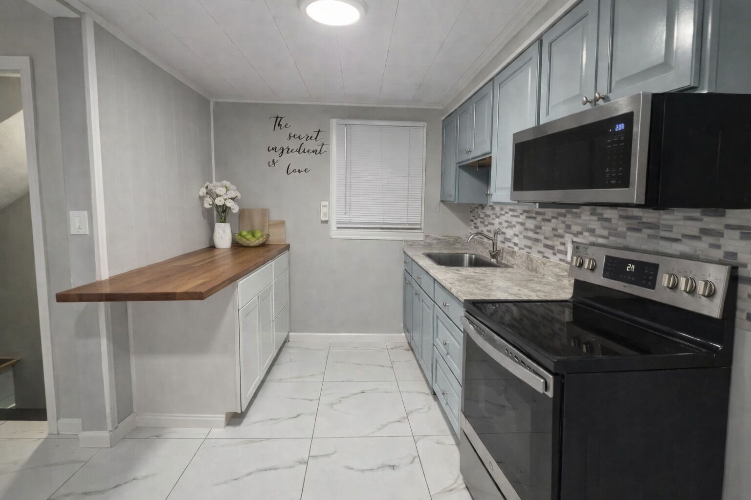 Een magnetron, een oven, een kookplaat