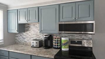 Microwave, oven, stovetop, coffee/tea maker