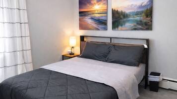 Bügeleisen/Bügelbrett, WLAN, Bettwäsche