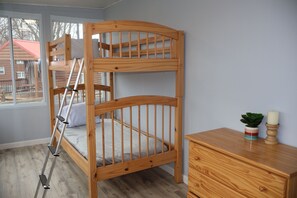 4 bedrooms