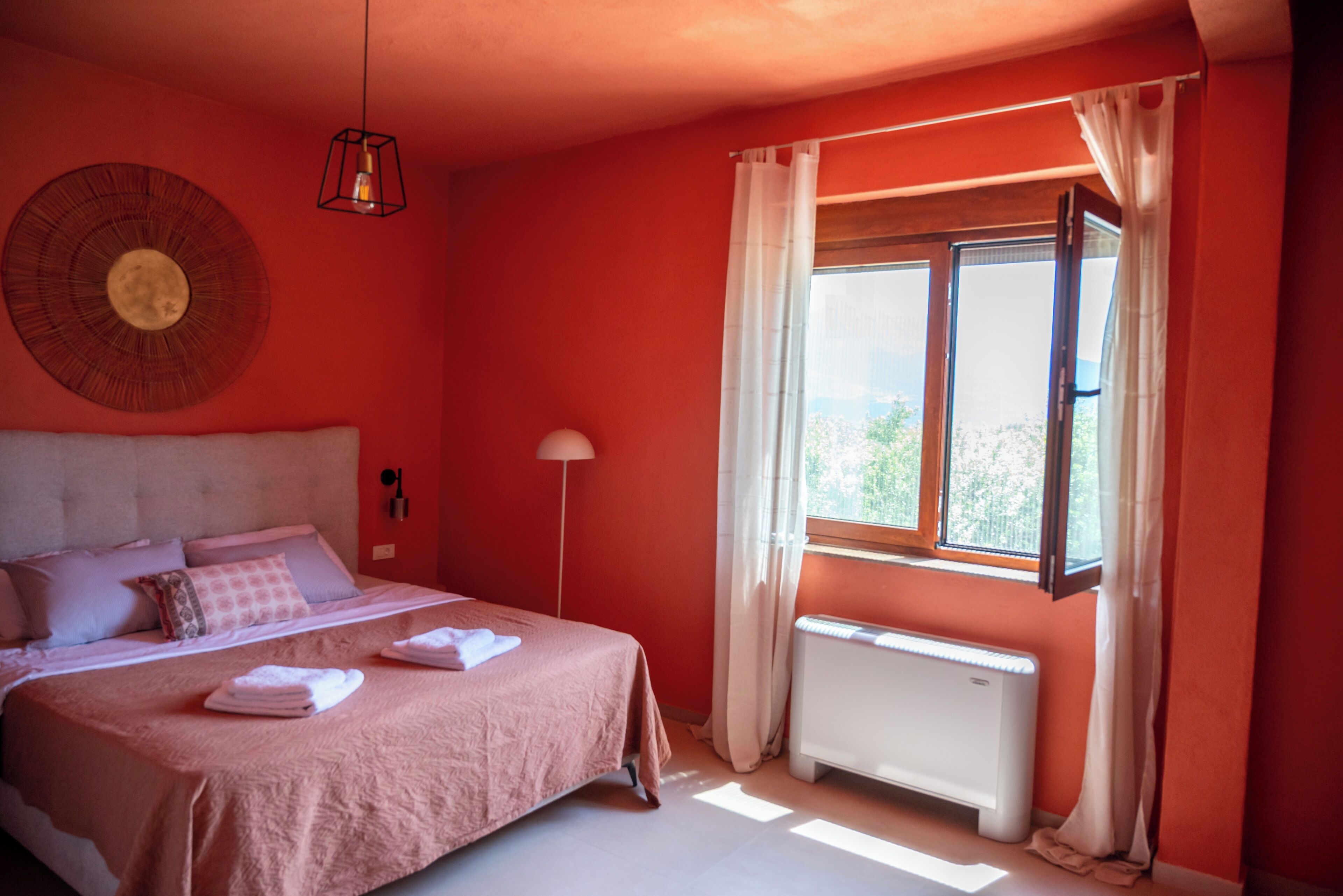 4 bedrooms, iron/ironing board, travel cot, free WiFi