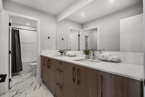 Doccia, asciugacapelli, asciugamani